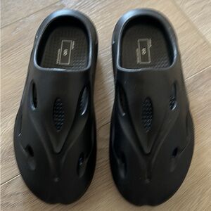 Urban outfitters foam slides NEW size 8